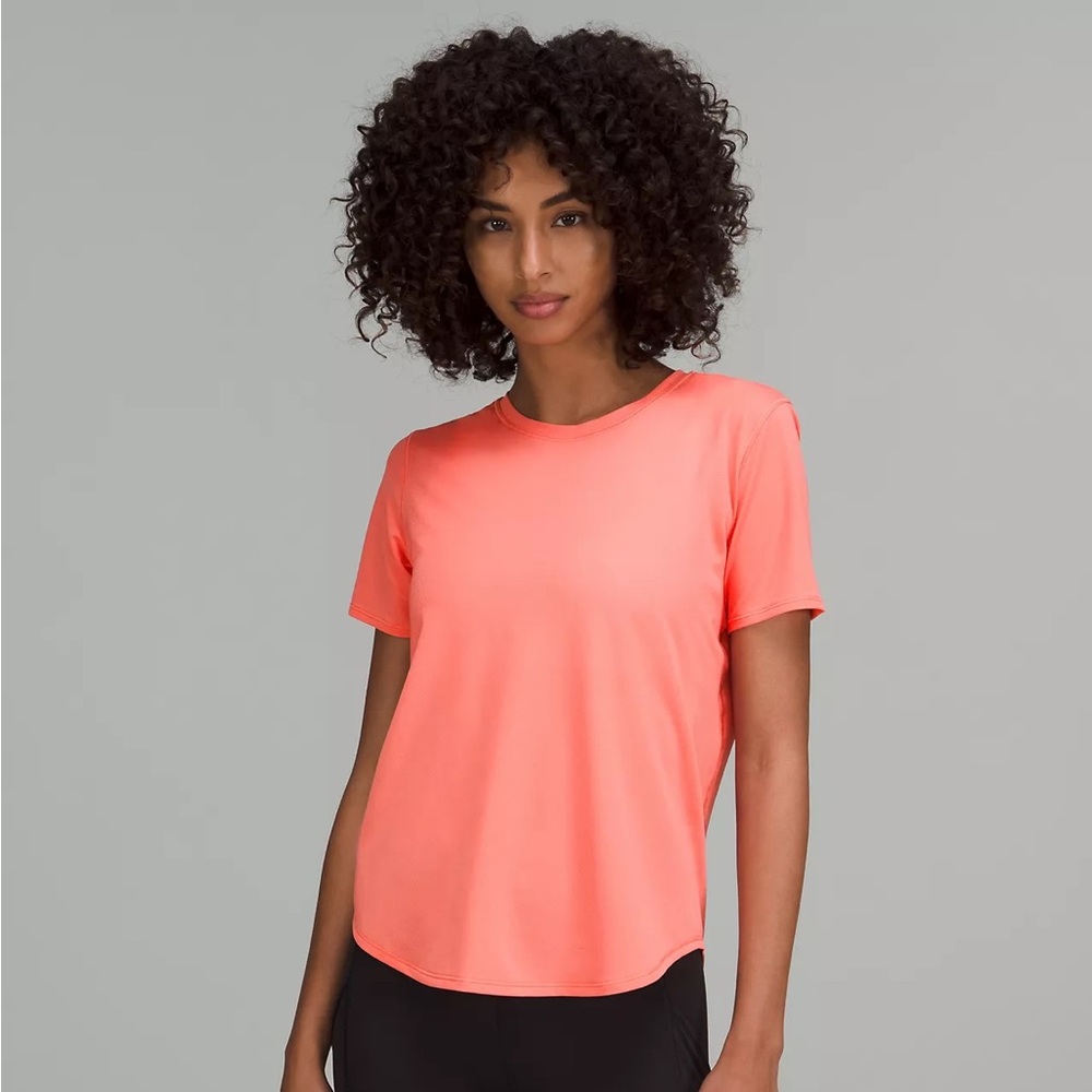Lululemon High Neck Running and Training T-Shirt size 6